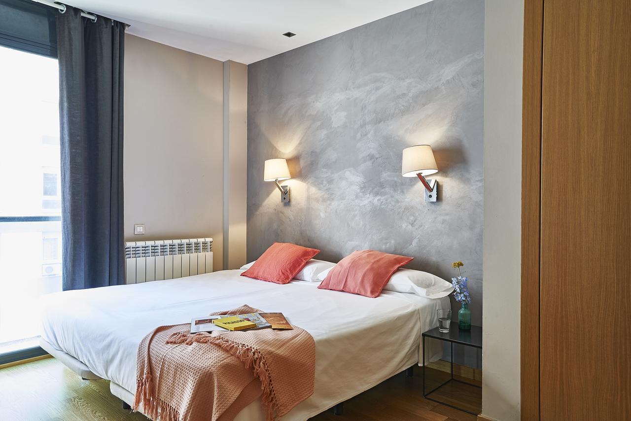 Ainb Sagrada Familia Apartments Barcelona Exterior photo