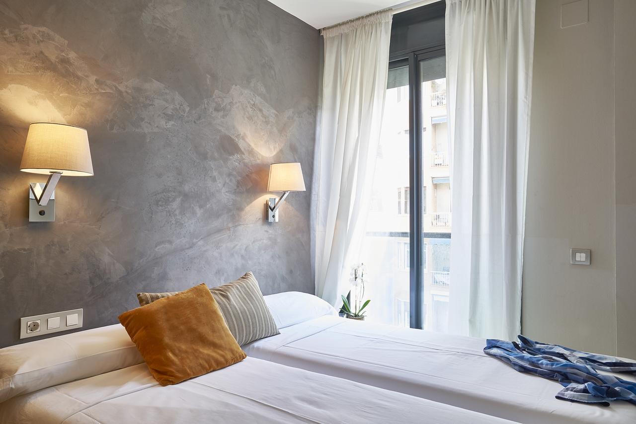 Ainb Sagrada Familia Apartments Barcelona Exterior photo